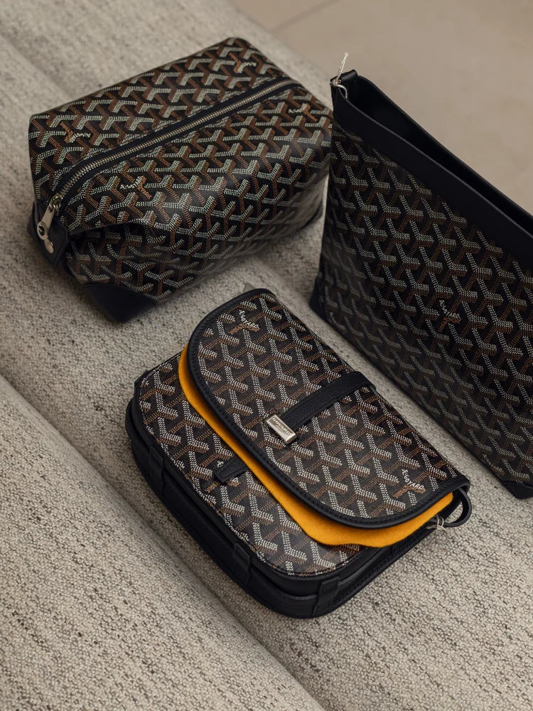Accessories_3b73f50e-8246-4d1f-b30d-dc04d36e6c36.webp