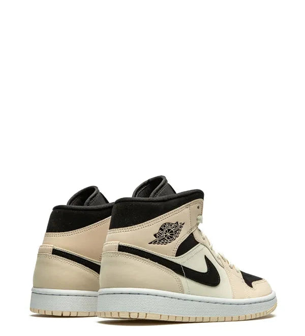 Air Jordan 1 Mid 'Barely Orange' Sneakers Air Jordan