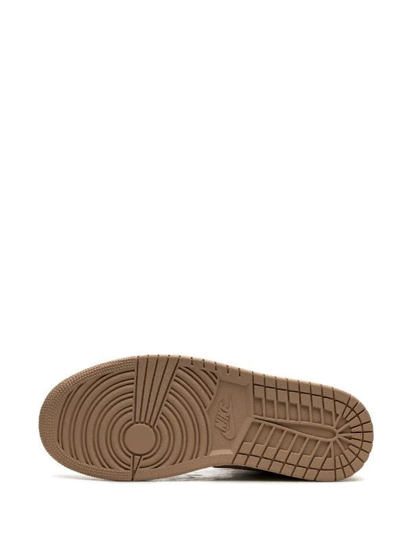 Air Jordan 1 Mid SE "Legend Light Brown" Sneakers Air Jordan
