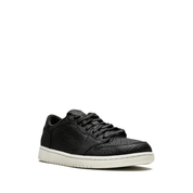 Air Jordan 1 Retro Low Swooshless 'Black' Sneakers Air Jordan