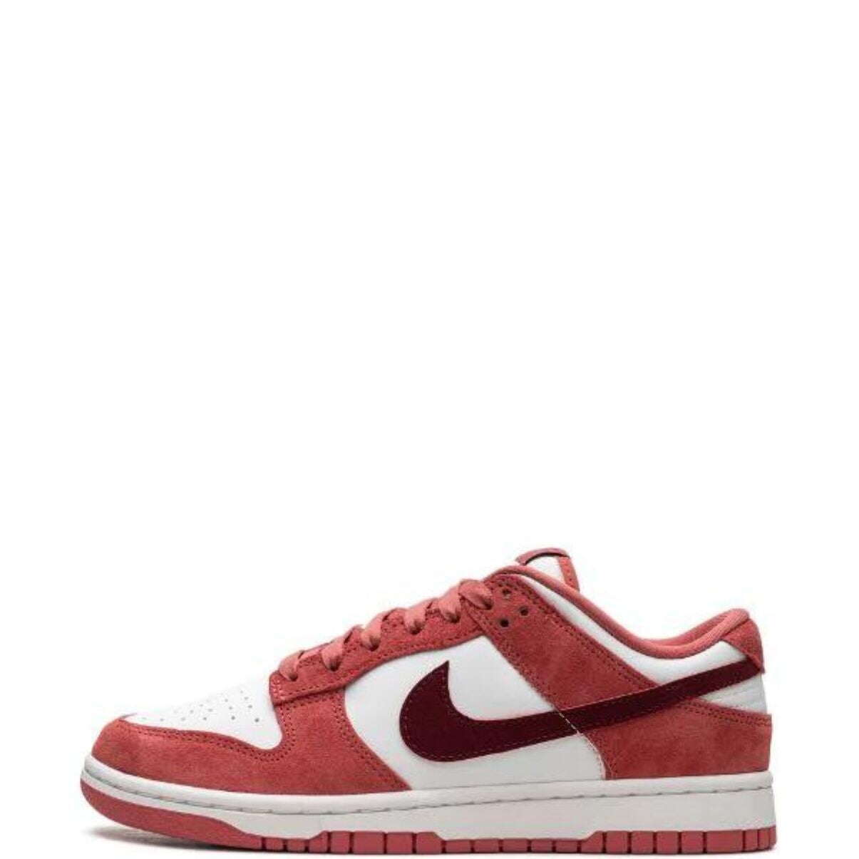 Nike Dunk Low “Valentine's Day” 2024 – Plug and Play