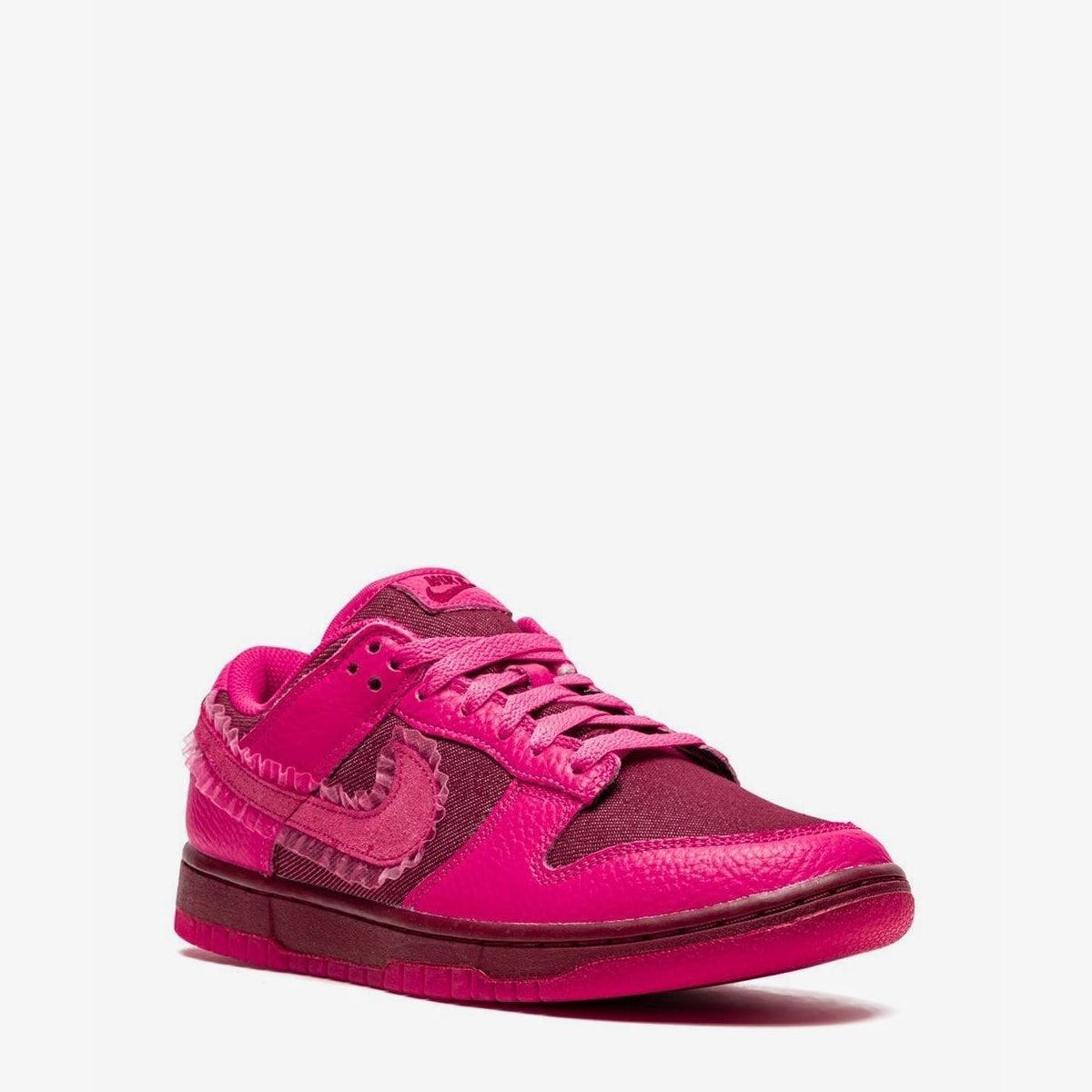 Nike Dunk Low “Valentine's Day” Sneakers Nike