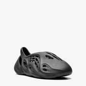 Yeezy Foam RNNR “Onyx” Sneakers adidas